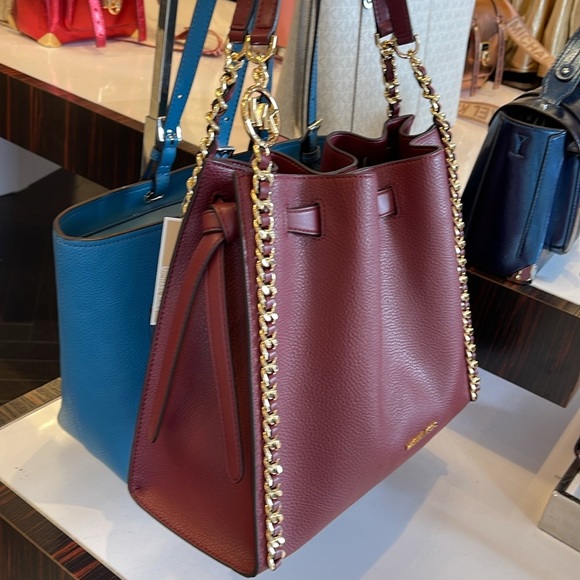MICHAEL KORS
Mina Large Chain Shoulder Tote Bag
Dark Cherry 
NWT - Picture 7 of 16